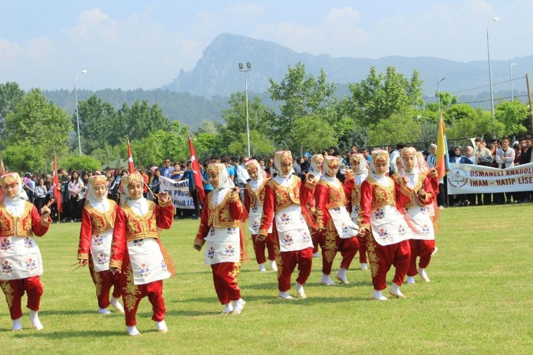 Osmaneli &lsquo;de 19 Mayıs Gen&ccedil;lik Ve Spor Bayramı coşkusu