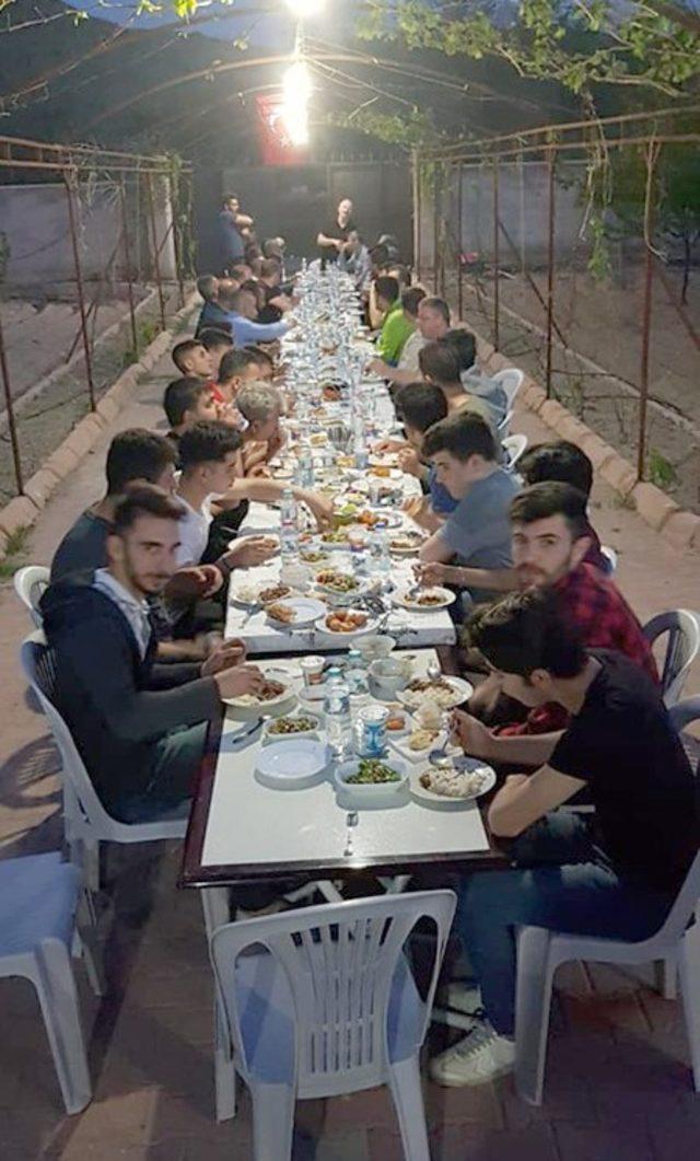 Kayseri Muaythai ailesi iftarda buluştu