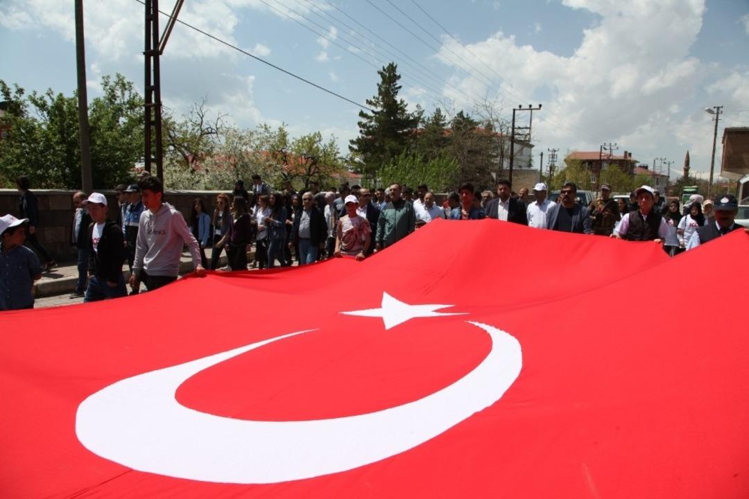 Ahlat&rsquo;ta 19 Mayıs coşkusu