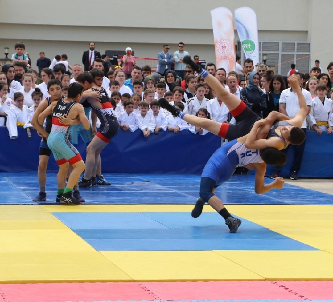 19 Mayıs&rsquo;ın 100. yılı Rize&rsquo;de coşkuyla kutlandı