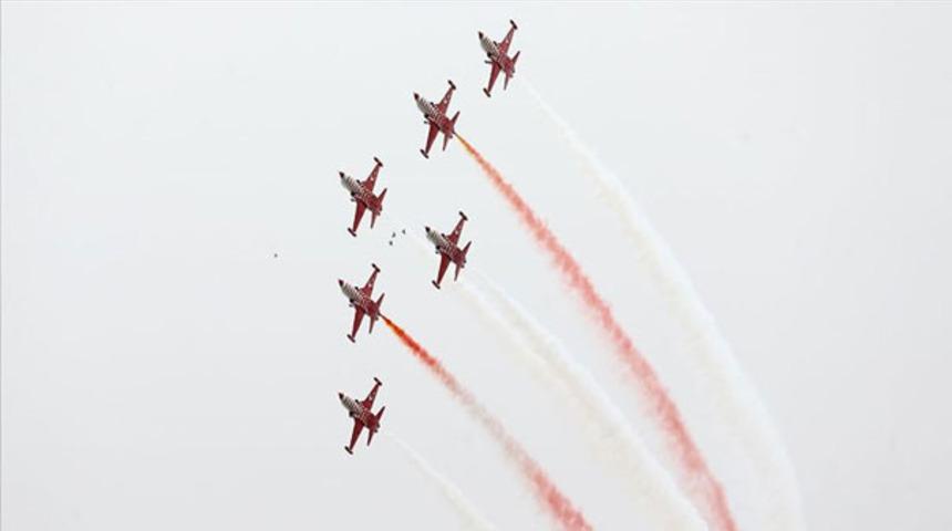 Türk Yıldızları'nın Samsun'da yapacağı uçuş iptal edildi