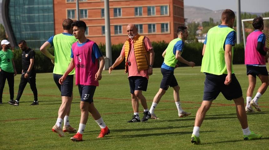 Kayserispor’da sürpriz kadro
