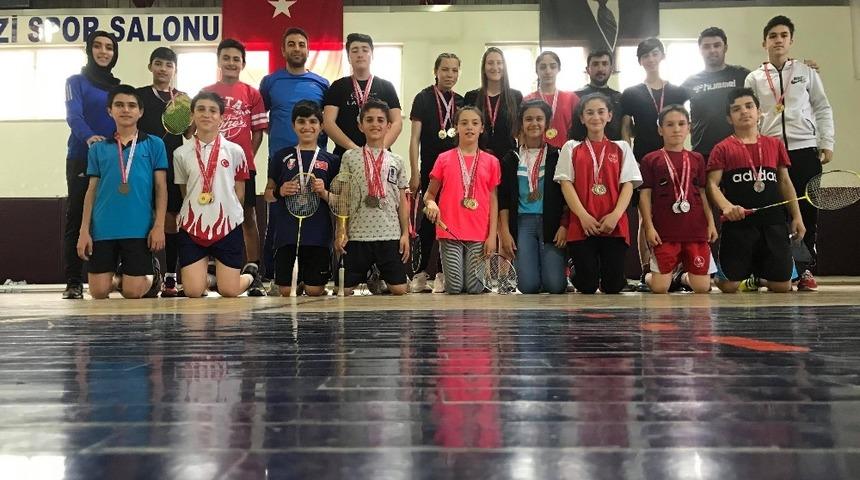 Final ma&ccedil;ına ağabey kardeş damga vurdu