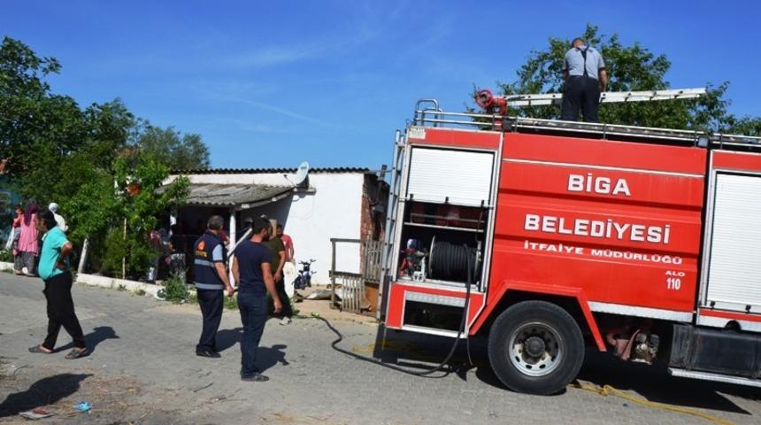 Biga&rsquo;da ev yangını
