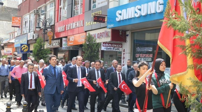 Ak&ccedil;aabatta&rsquo;da 19 Mayıs &ccedil;oskusu