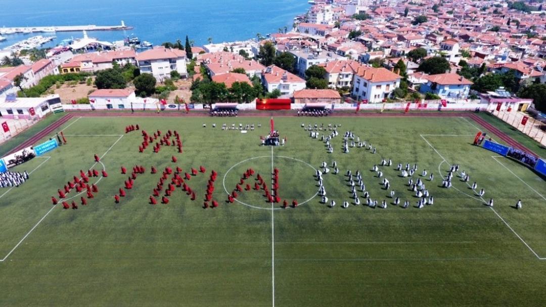 Ayvalık&rsquo;ta 19 Mayıs&rsquo;ın 100. Yıl d&ouml;n&uuml;m&uuml; coşkusu
