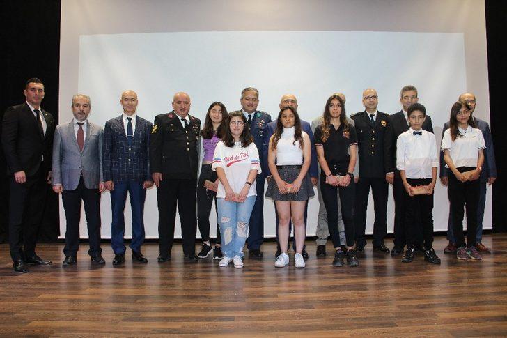 Çiğli’deki kutlamaların adresi Mektebim Okulları oldu G4