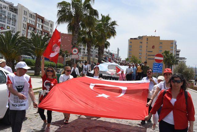 İzmir'de, CHP'den alternatif '19 Mayıs' kutlaması