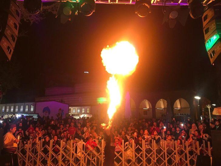 Kastamonu Belediyesi’nin Ramazan Sokağı’na yoğun ilgi G1