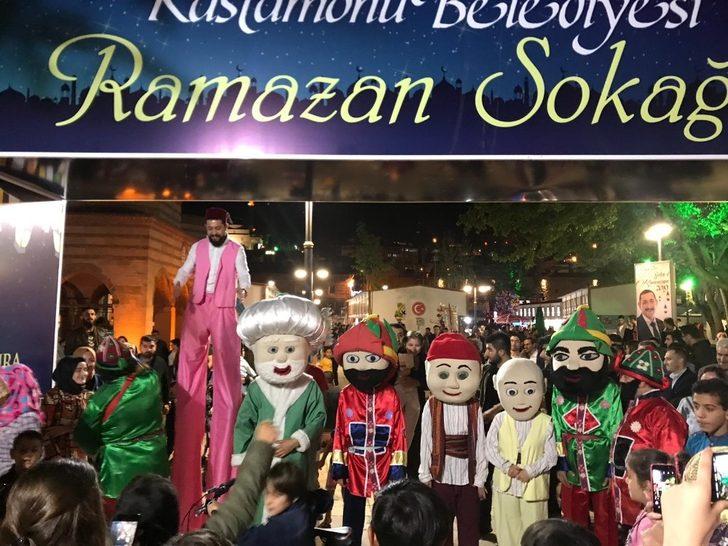 Kastamonu Belediyesi’nin Ramazan Sokağı’na yoğun ilgi G2