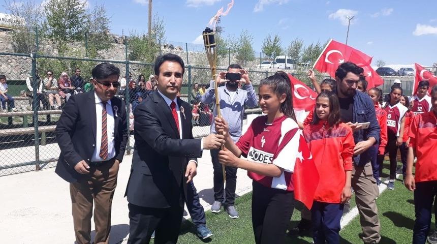 &Ccedil;aldıran&rsquo;da 19 Mayıs coşkusu