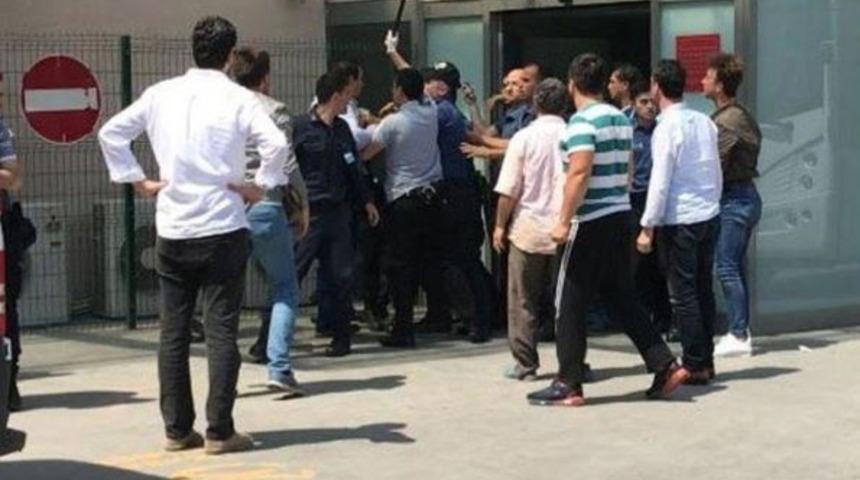 Sakarya’da silahlı kavga! 4 kişi öldü, 2 polis yaralı