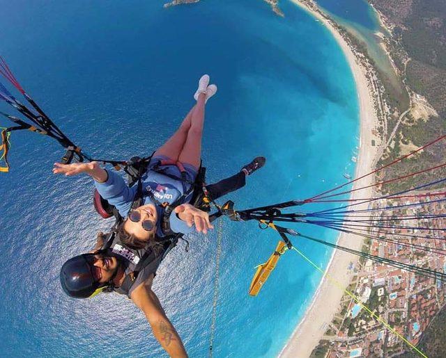 İngiliz g&uuml;zel, Babadağ dan yama&ccedil; paraş&uuml;t&uuml; ile atlayış yaptı 2