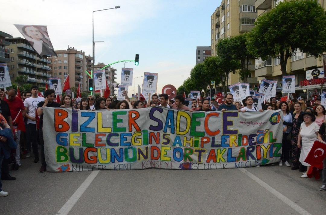 Nil&uuml;fer&rsquo;de 19 Mayıs coşkusu