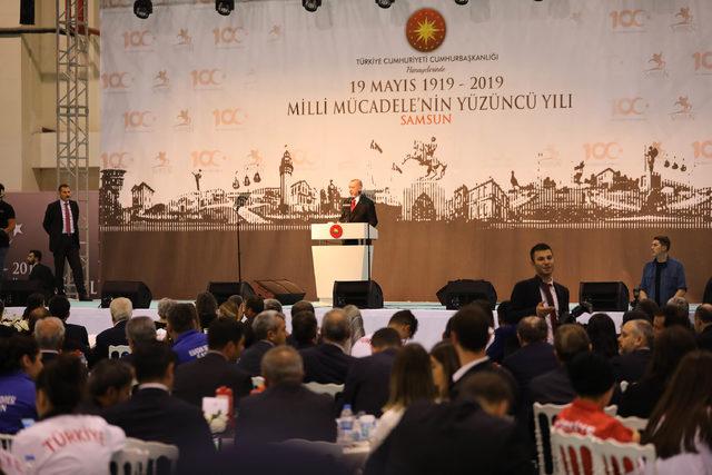 Cumhurbaşkanı Erdoğan, gençler ve sporcularla iftarda buluştu