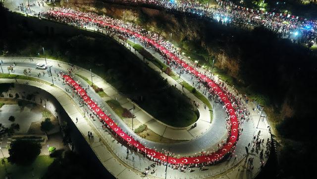 100’üncü yıla fener alaylı kutlama