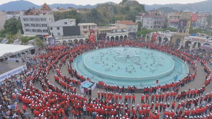Saat 19:19’da 1919 öğrenci birlikte ’Atabarı’ oynadı G3
