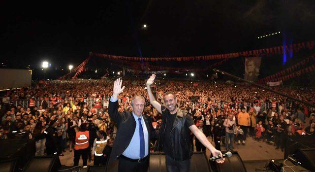 Haluk Levent’ten, Ankara’da 19 Mayıs coşkusu