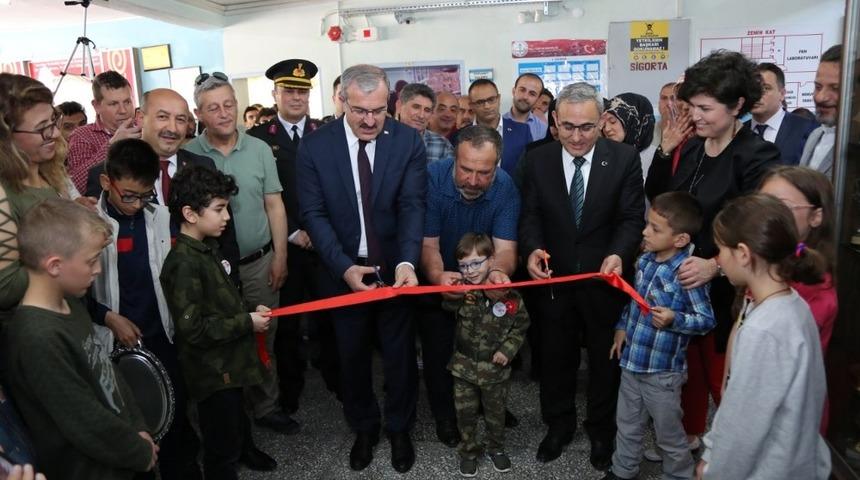 K&uuml;tahya&rsquo;da &rsquo;Şehit Uzman &Ccedil;avuş Hasan Kahraman K&uuml;t&uuml;phanesi&rsquo; a&ccedil;ıldı