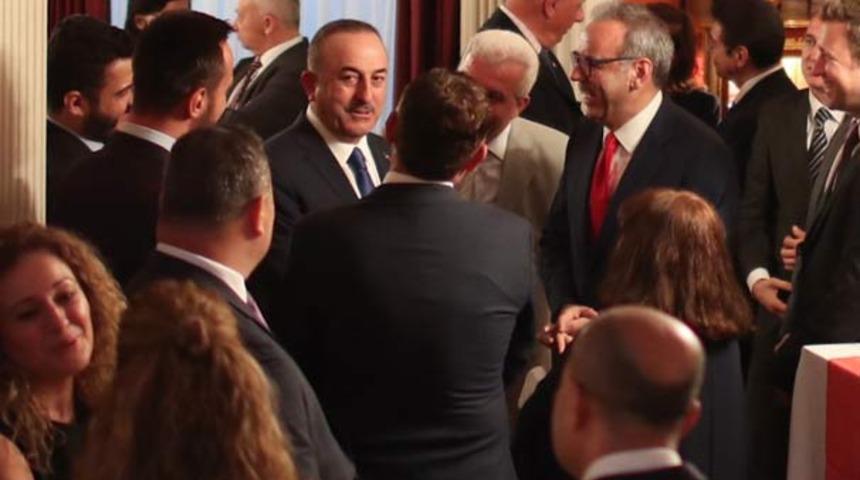 Bakan &Ccedil;avuşoğlu Meksika'da T&uuml;rk toplumu ile g&ouml;r&uuml;şt&uuml;