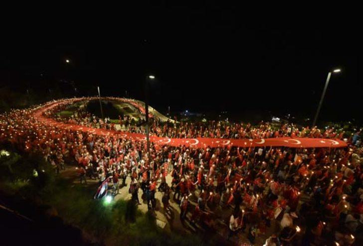 Caddeler doldu taştı! 19 Mayıs 100'üncü yılında böyle kutlandı G5
