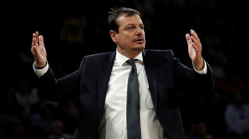 Ergin Ataman: Fenerbahçe taraftarının şahsıma karşı ettiği hakaret ve küfürler beni çok üzdü