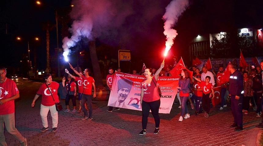 19 Mayıs&rsquo;ın 100. yılı Didim&rsquo;de Grup İmera konseriyle kutlandı