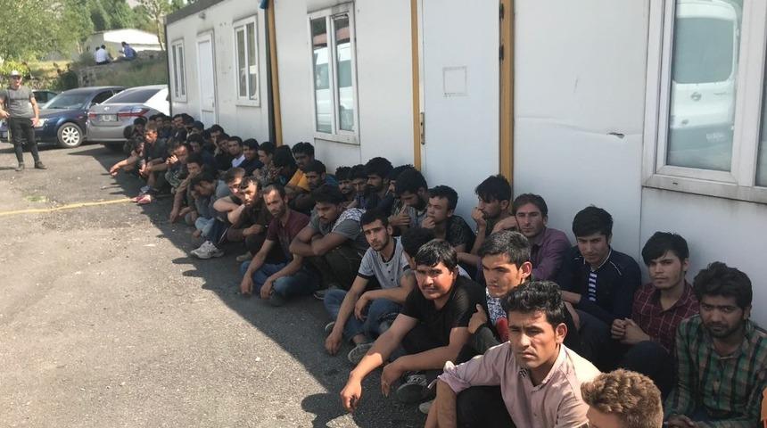 Van&rsquo;da 77 ka&ccedil;ak g&ouml;&ccedil;men yakalandı