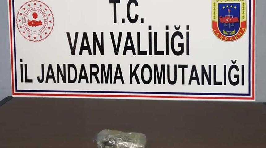 Sınır hattında 1 kilo 251 gram afyon sakızı ele ge&ccedil;irildi