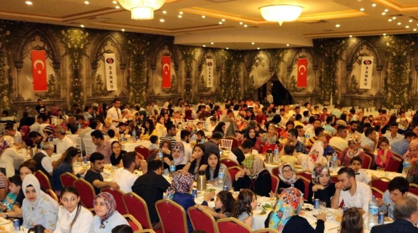 SANKO havlu &ccedil;alışanları aileleri ile birlikte iftarda buluştu