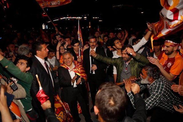 Başkan Büyükkılıç Galatasaray’ı kutladı