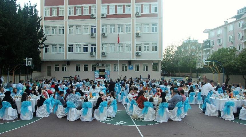 Envar Okulları&rsquo;ndan &ouml;ğretmenlere iftar