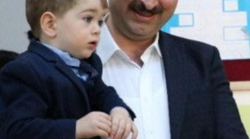 Bakan G&uuml;l&rsquo;den ailelere telefon uyarısı