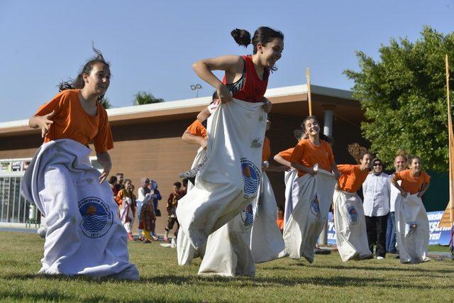 Mersin’de 19 Mayıs kutlamaları renkli görüntülere sahne oldu