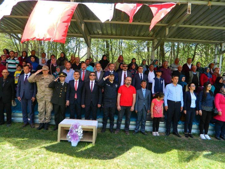 Posof’ta teravih namazı sonrası meşaleli yürüyüş düzenlendi G5