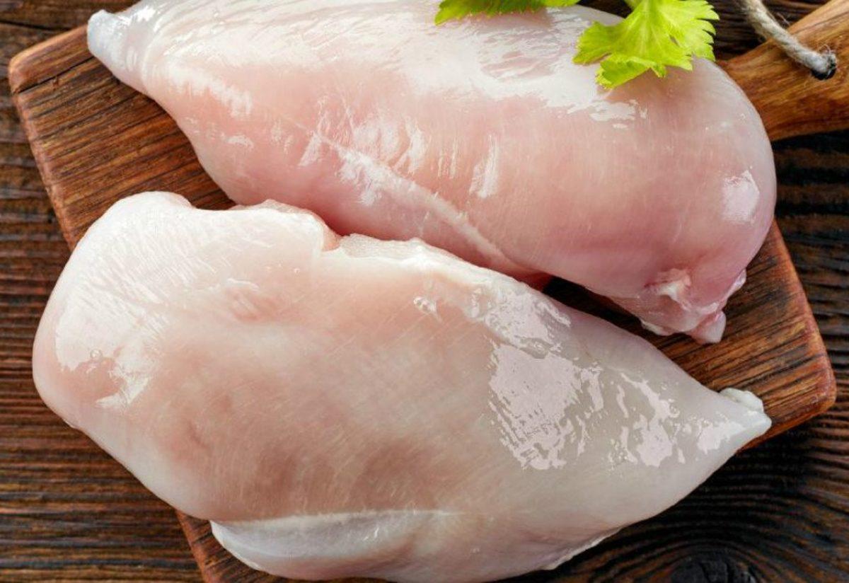 Tavuk Gogsu Uzerinde Bulunan Beyaz Cizgiler Neyi Ifade Ediyor Tavuk Gogsu Uzerinde Bulunan Beyaz Cizgiler Neyi Ifade Ediyor