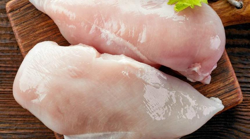 Tavuk Göğsü Üzerinde Bulunan Beyaz Çizgiler Neyi İfade Ediyor?