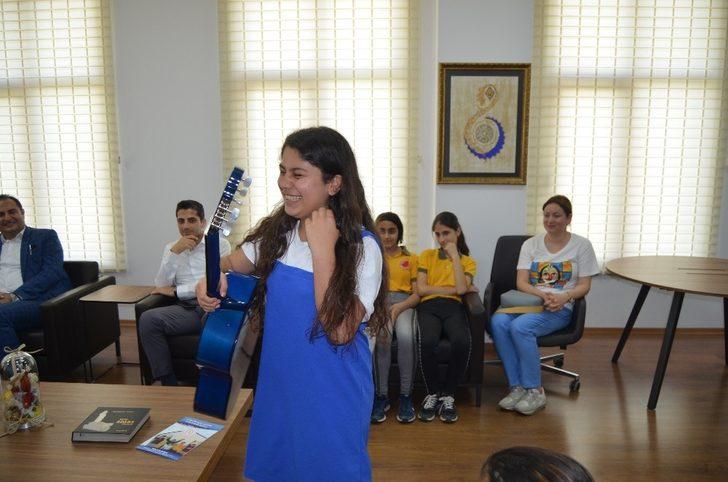 Öğrenciler diledi, Kaymakam Bingöl yerine getirdi G4