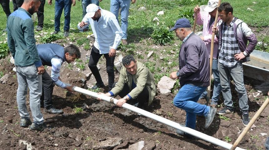 Başkan Demir, merada hayvan içme suyu çalışması başlattı