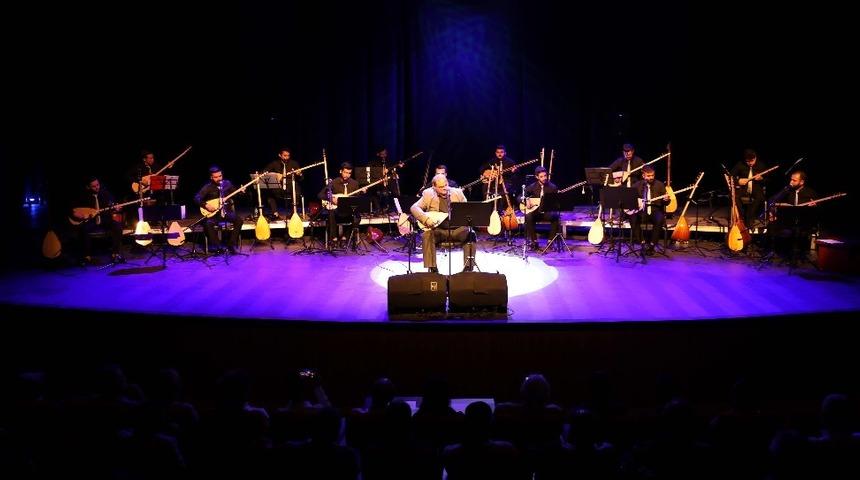 GA&Uuml;N&rsquo;de bağlama konserine yoğun ilgi