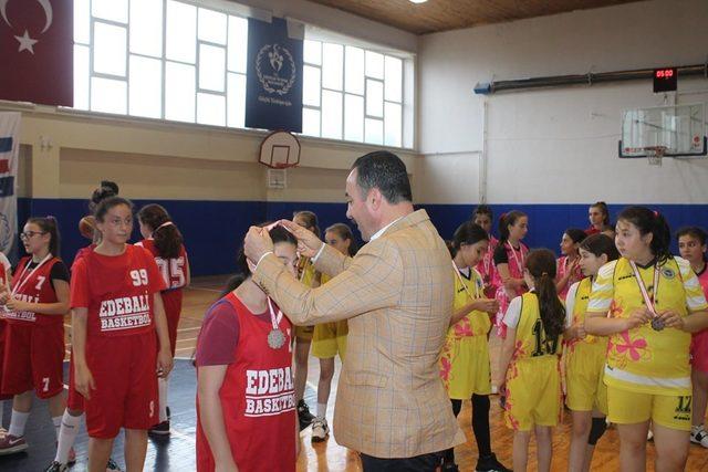 Basketbol ve atletizm müsabakaları sona erdi