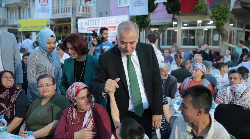 Denizli mahalle iftarlarında buluşuyor