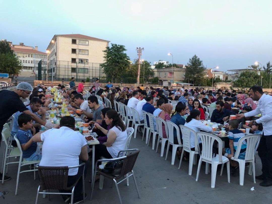 Sağlık-Sen &uuml;yeleri iftar yemeğinde buluştu