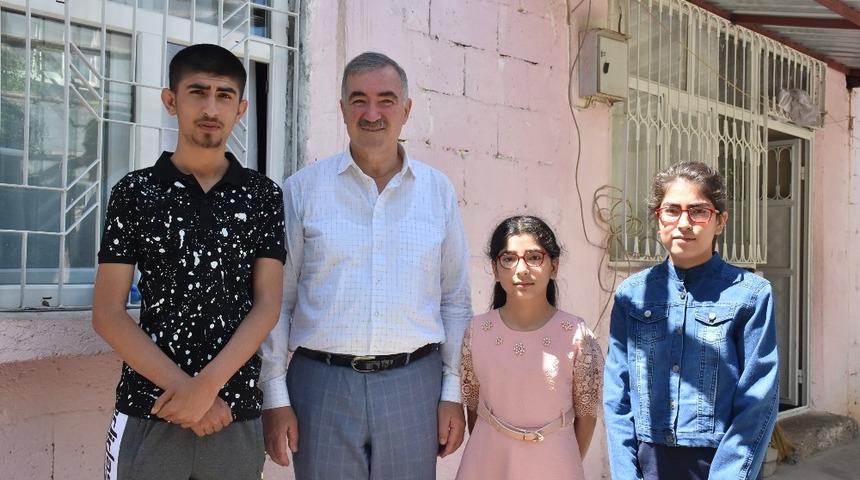 Başkan Turanlı yetimleri yalnız bırakmadı