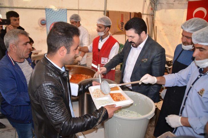 Başkan Sayan, orucunu iftar çadırında açtı G3