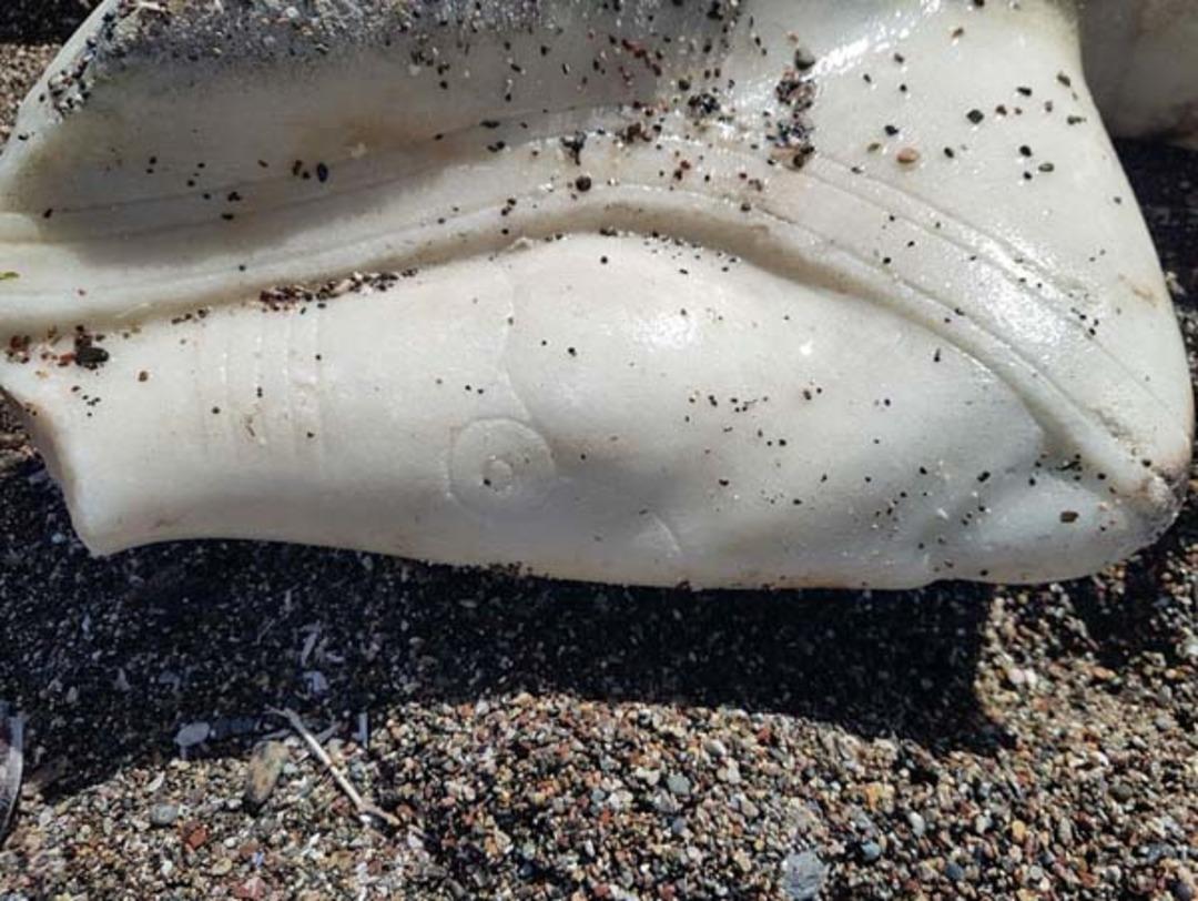 Yavru aslanı emziren mermer kadın heykelinin diğer par&ccedil;ası bulundu