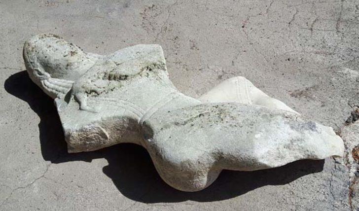 Yavru aslanı emziren mermer kadın heykelinin diğer parçası bulundu G2