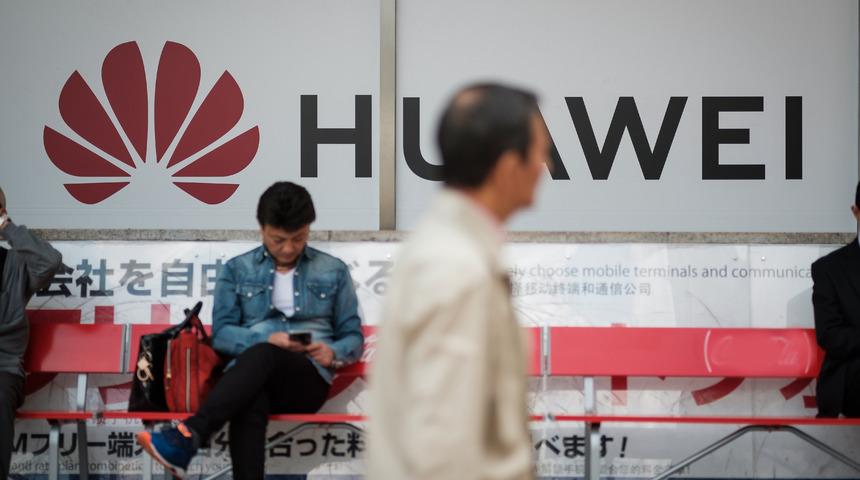 Huawei kullanıcılarına k&ouml;t&uuml; haber! Google kısıtladı, jet hızıyla a&ccedil;ıklama geldi