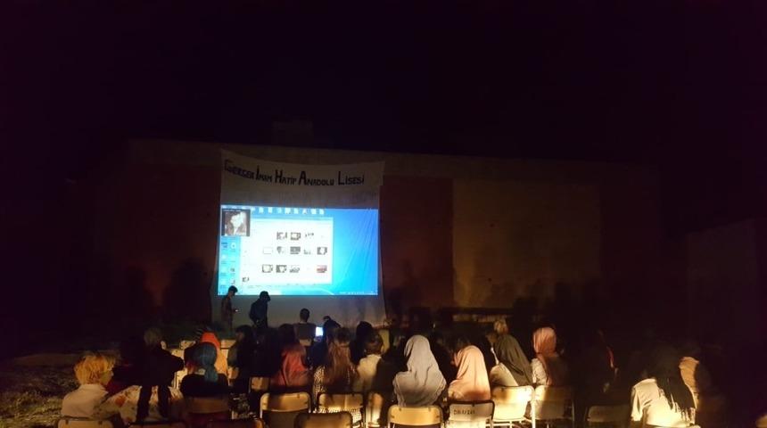 Öğrencilere yazlık açık hava sinema hizmeti