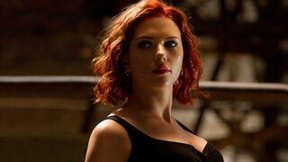 Scarlett Johansson ile Colin Jost nişanlandı